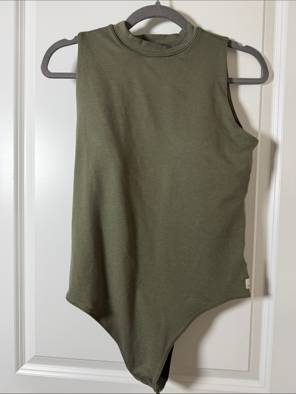 Vuori Olive Green Sleeveless Top